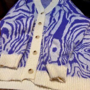 Pretty Fluffy Sweater with Buttons